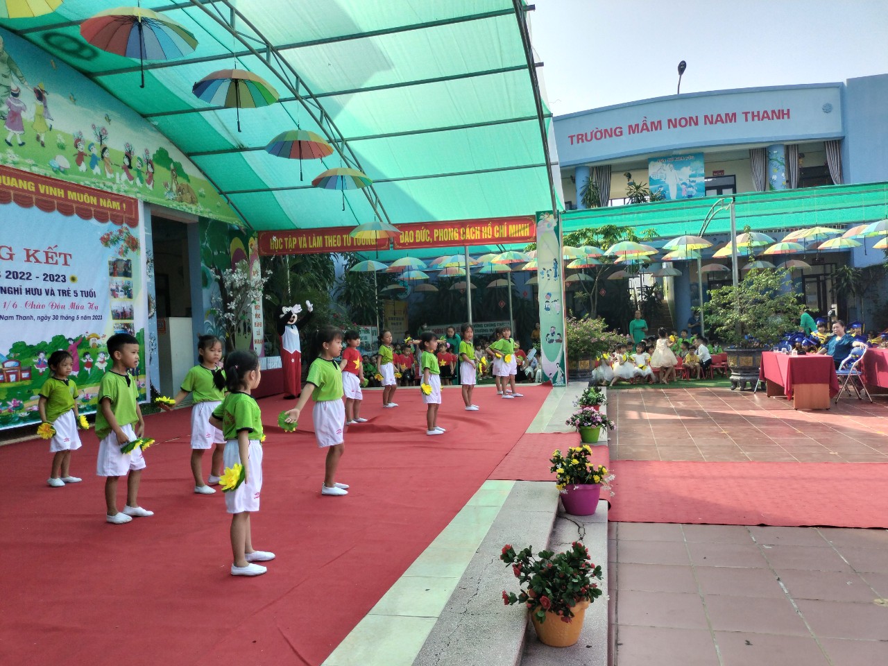 z4395925563889 629b79783c3f48e9345df6daf031d240