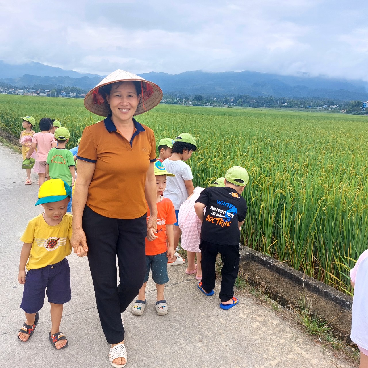 z4691808949340 350ad4bfd4a18819203bee866840c564 (1)