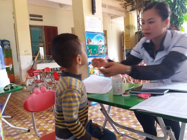 TRƯỜNG MẦM NON NAM THANH CHĂM SÓC SỨC KHỎE CHO TRẺ TRONG MÙA HÈ