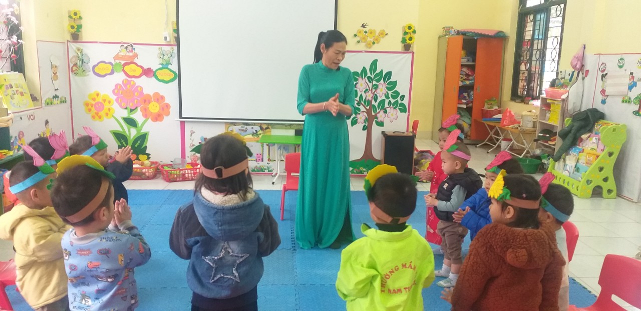 MỘT CÔ GIÁO TIỂU HỌC VỚI CÁI DUYÊN  ĐỂ TRỞ THÀNH CÔ GIÁO  MẦM NON