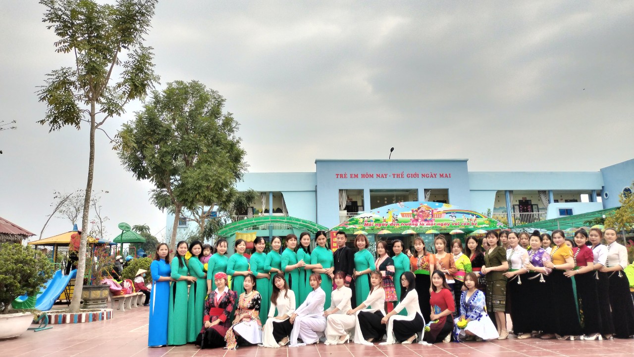 CÔ TRÒ TRƯỜNG MẦM NON NAM THANH  HƯỞNG ỨNG TUẦN LỄ ÁO DÀI VÀ TRUYỀN THÔNG CHÀO ĐÓN LỄ HỘI HOA BAN NĂM 2023 CỦA TỈNH ĐIỆN BIÊN