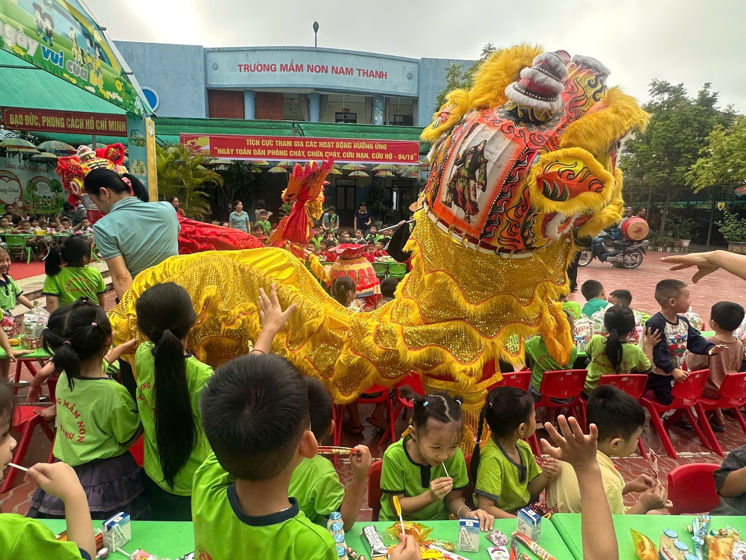 CÁC BÉ TRƯỜNG  MẦM NON NAM THANH, PHƯỜNG MƯỜNG THANH  VUI TẾT TRUNG THU  NĂM 2025