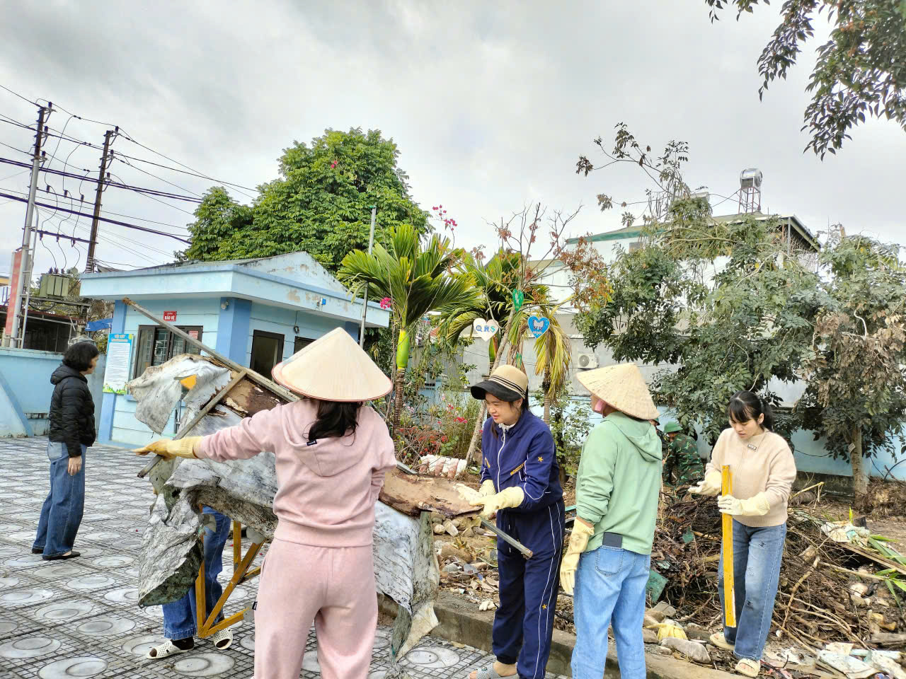 CÔNG TÁC TỔNG VỆ SINH TRƯỜNG LỚP MỪNG XUÂN BÍNH NGỌ 2026 CỦA TRƯỜNG MẦM NON NAM THANH