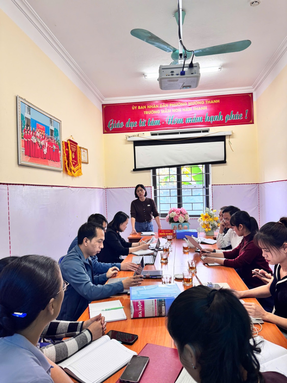TRƯỜNG MẦM NON NAM THANH ĐÓN ĐOÀN GIÁM SÁT CÔNG TÁC BẢO ĐẢM AN TOÀN THỰC PHẨM TẠI BẾP ĂN BÁN TRÚ
