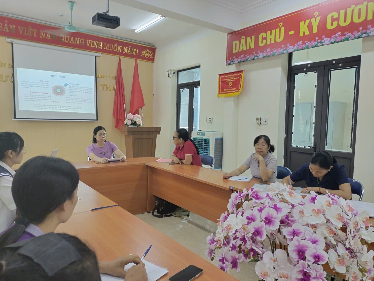 TRƯỜNG MẦM NON NAM THANH, PHƯỜNG MƯỜNG THANH CHỦ ĐỘNG TỔ CHỨC BỒI DƯỠNG CHUYÊN MÔN  ĐẦU NĂM HỌC 2026–2027