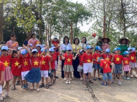 Thăm quan đồi A1 lịch s